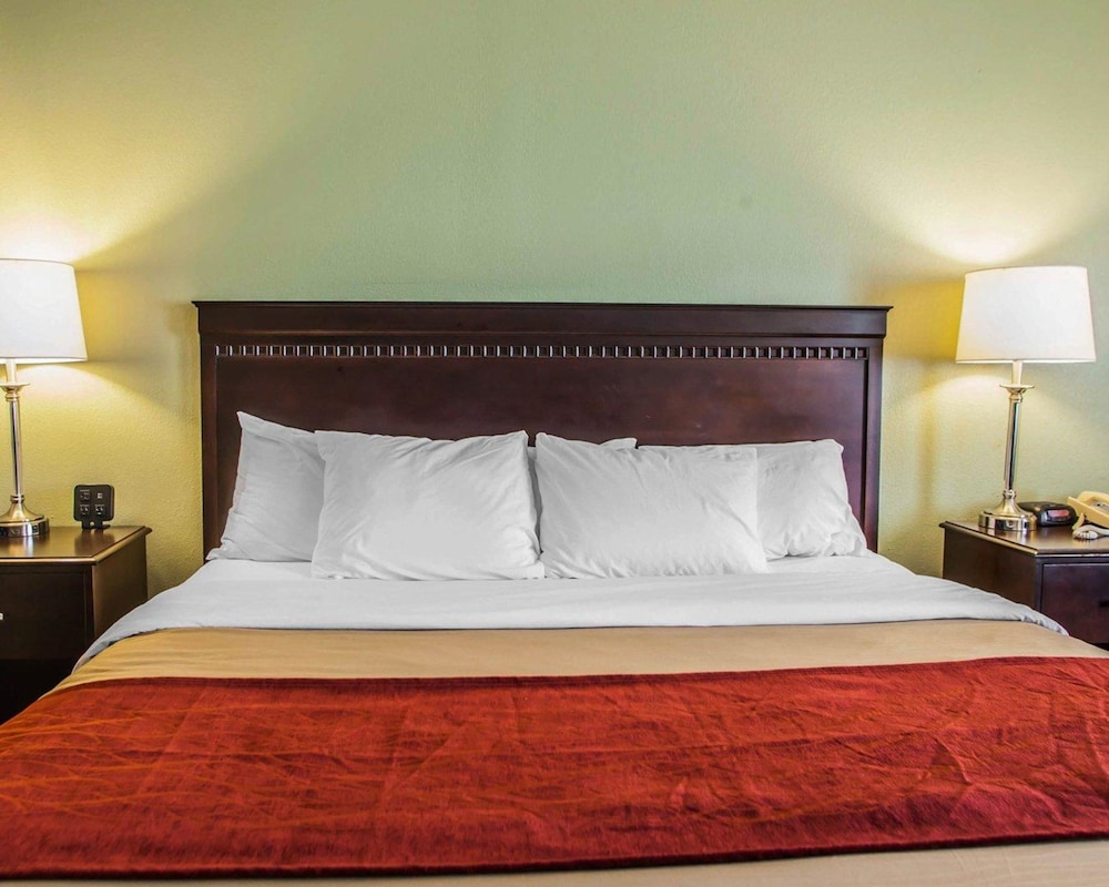 Quality Inn Belton - Kansas City South 12/30