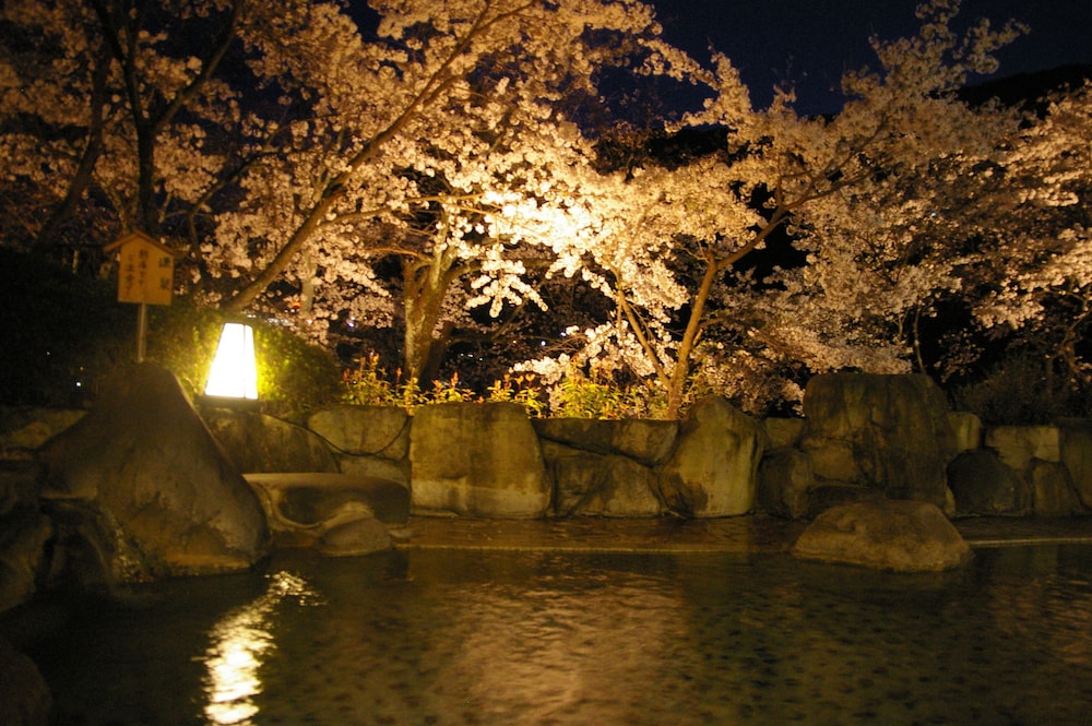 Gero Onsen Bosenkan 74/75