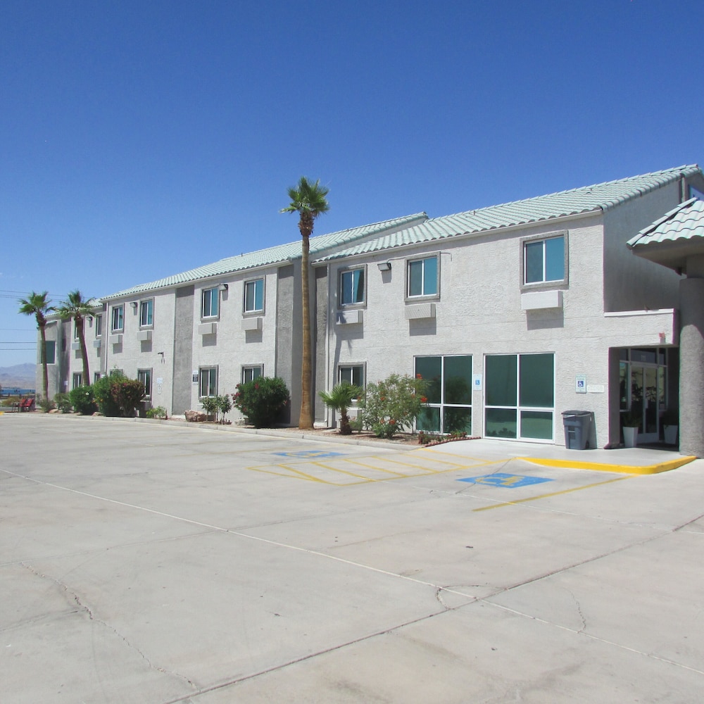 Motel 6 Lake Havasu City Lakeside 33/34