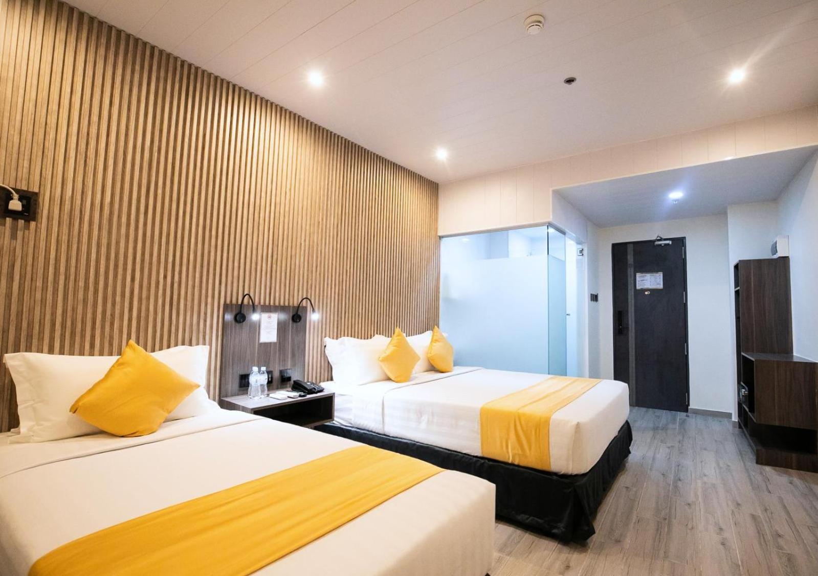 ROOM, TRIPLE