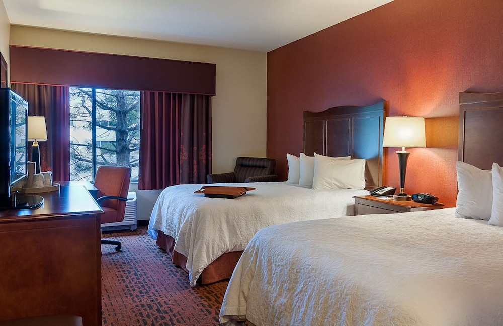 Hampton Inn Ft Collins 11/33