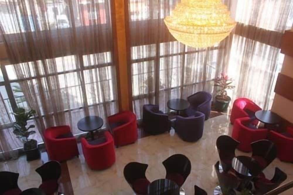 Tirar International Hotel 16/25