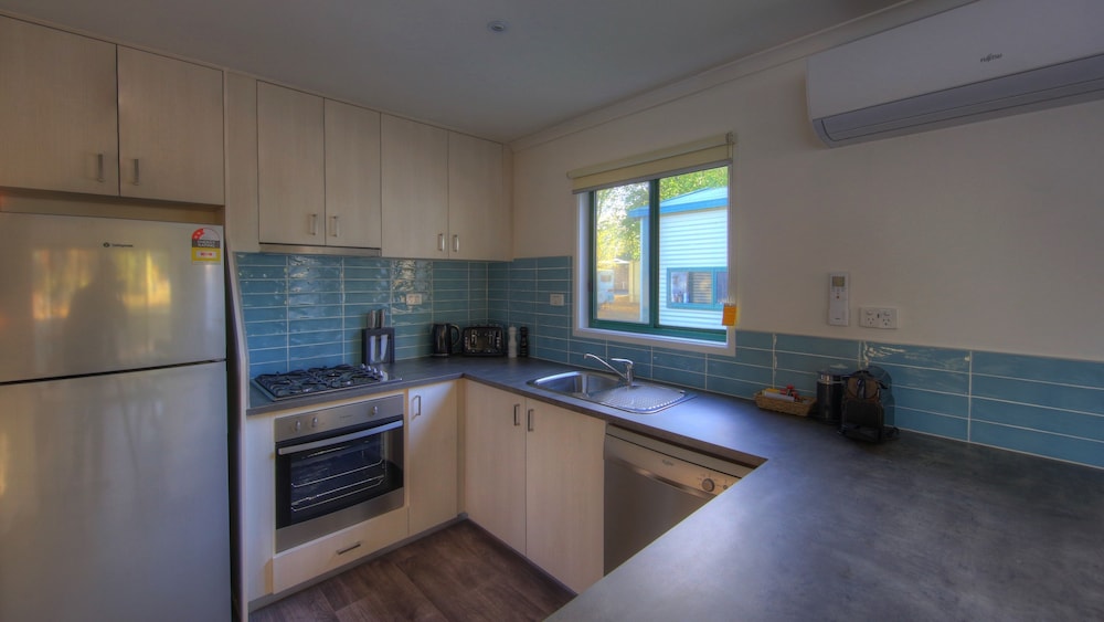 EUREKA STOCKADE HOLIDAY PARK 55/80