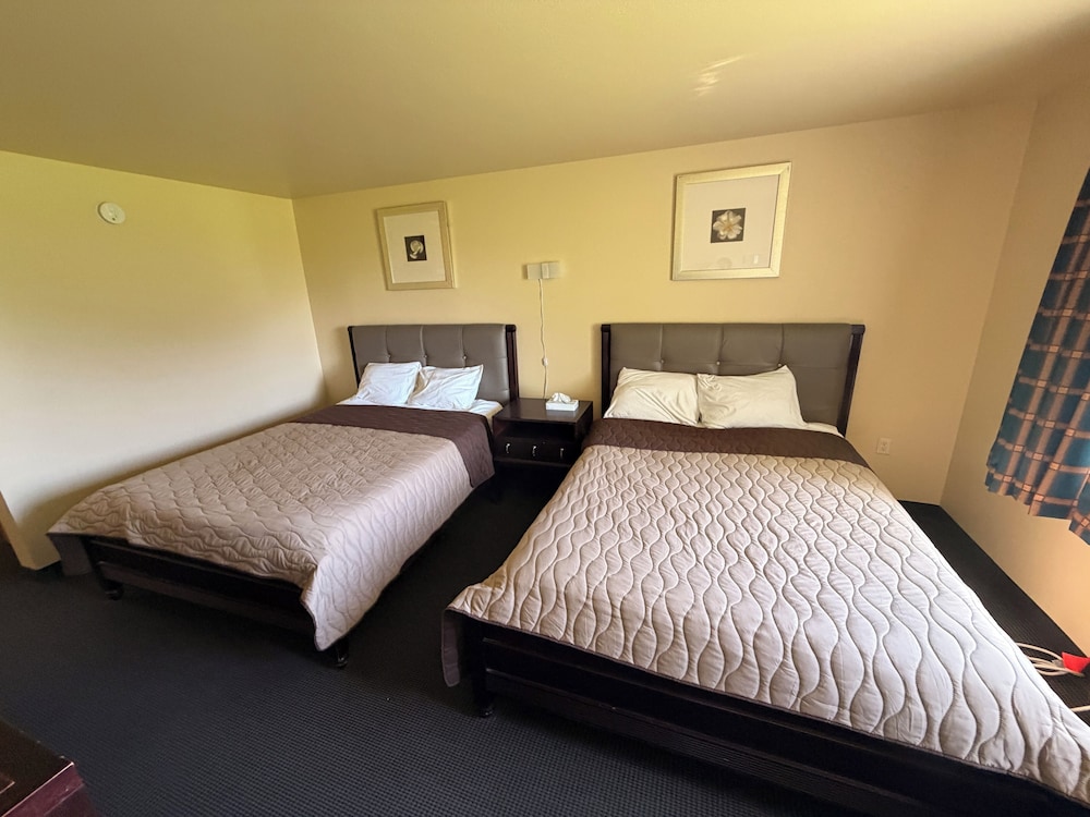 East Grand Inn Grand Forks ND I 29 14/64