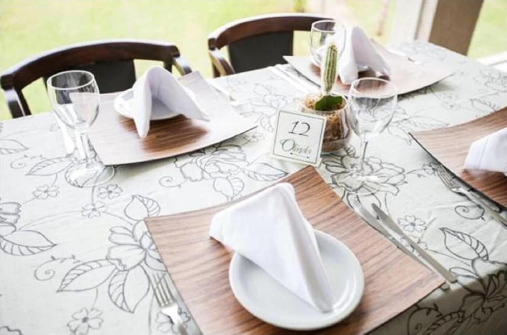 OLINDA HOTEL E EVENTOS 58/70