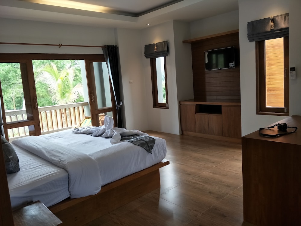 Lanta Infinity Resort 11/50