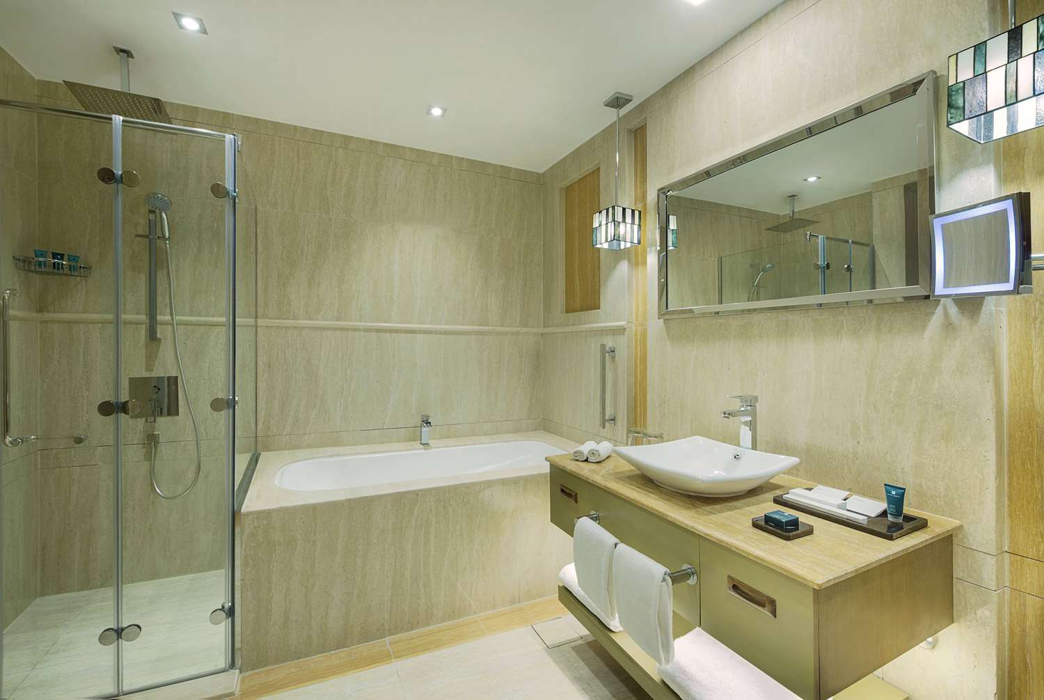 Wyndham Doha West Bay 61/62