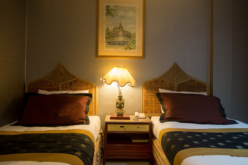 Diamond City Hotel 38/72