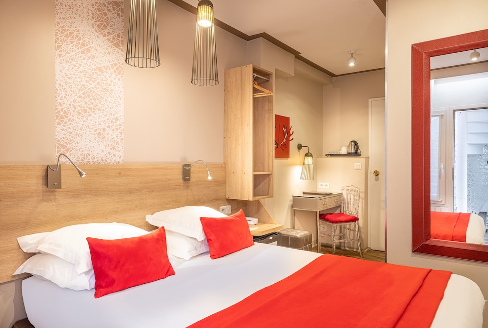 Hotel Eiffel Segur 20/69