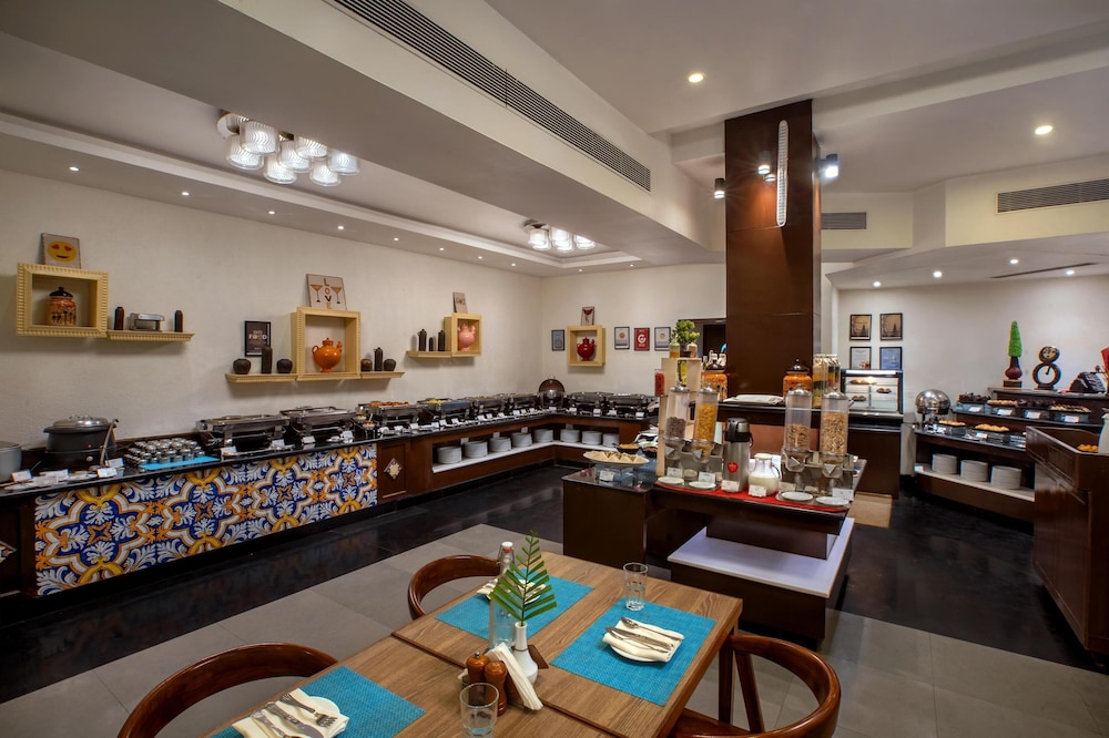 Radisson Goa Candolim Hotel 58/84