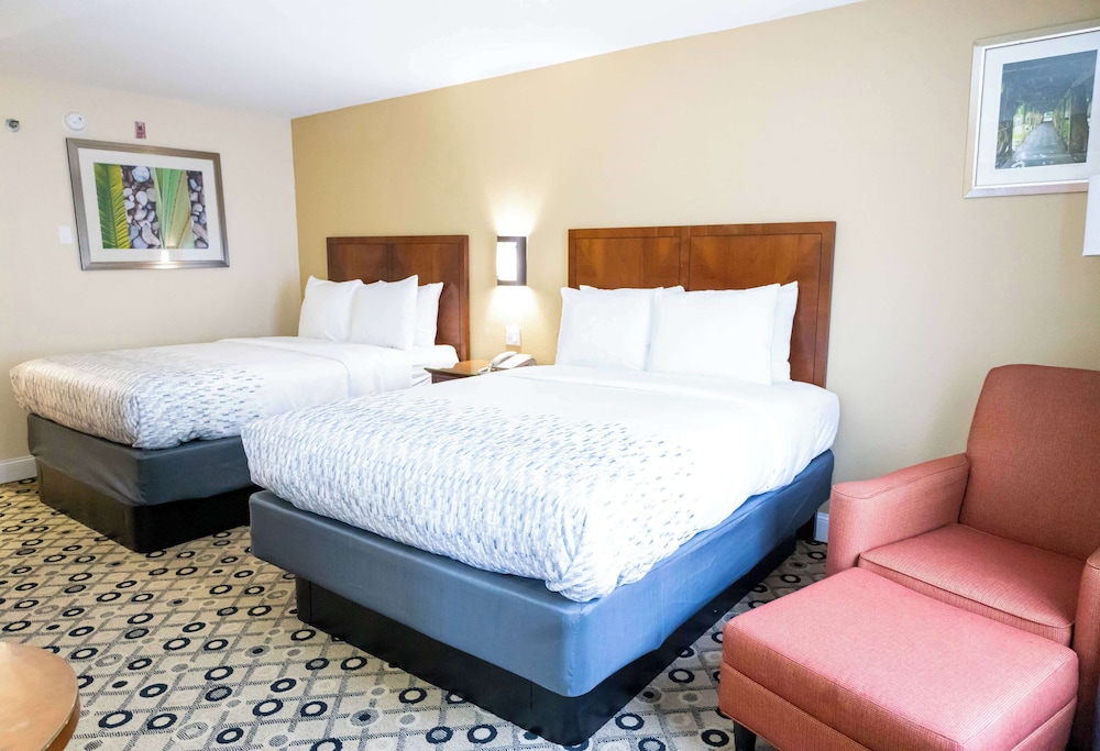 Days Inn by Wyndham College Park Atlanta Airport South 22/59