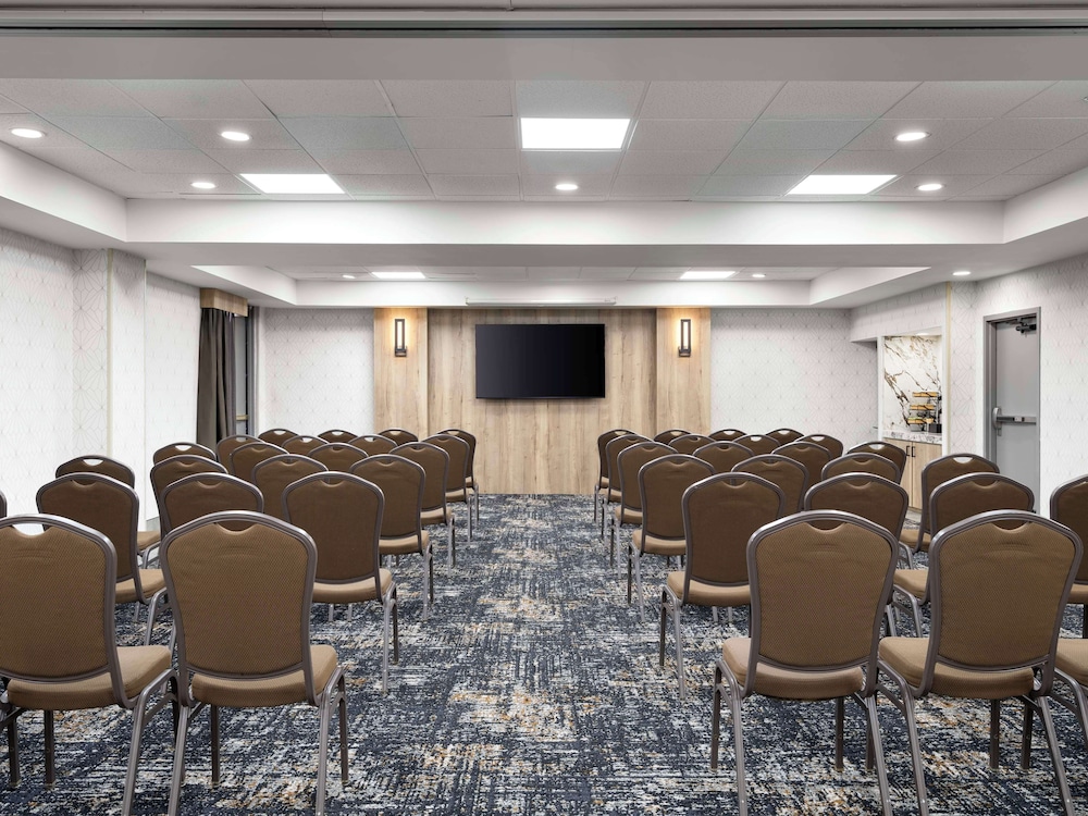 Hyatt Place Kansas City/Overland Park/Metcalf 58/64