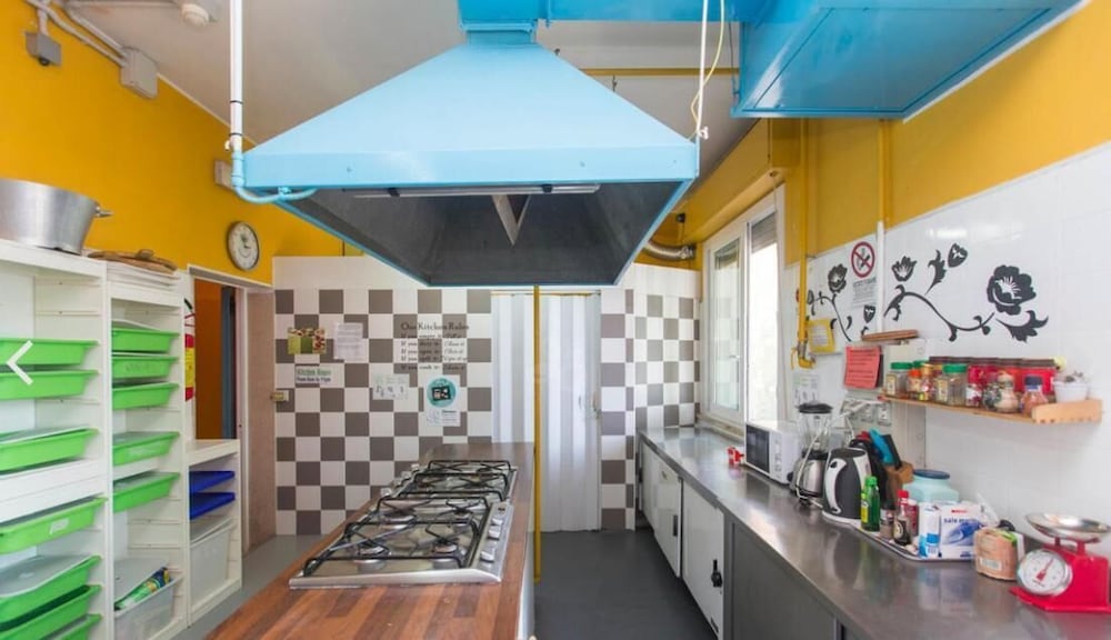 Sunflower Beach Hostel 38/50