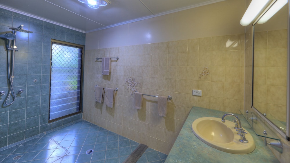 ATHERTON HINTERLAND MOTEL 21/40