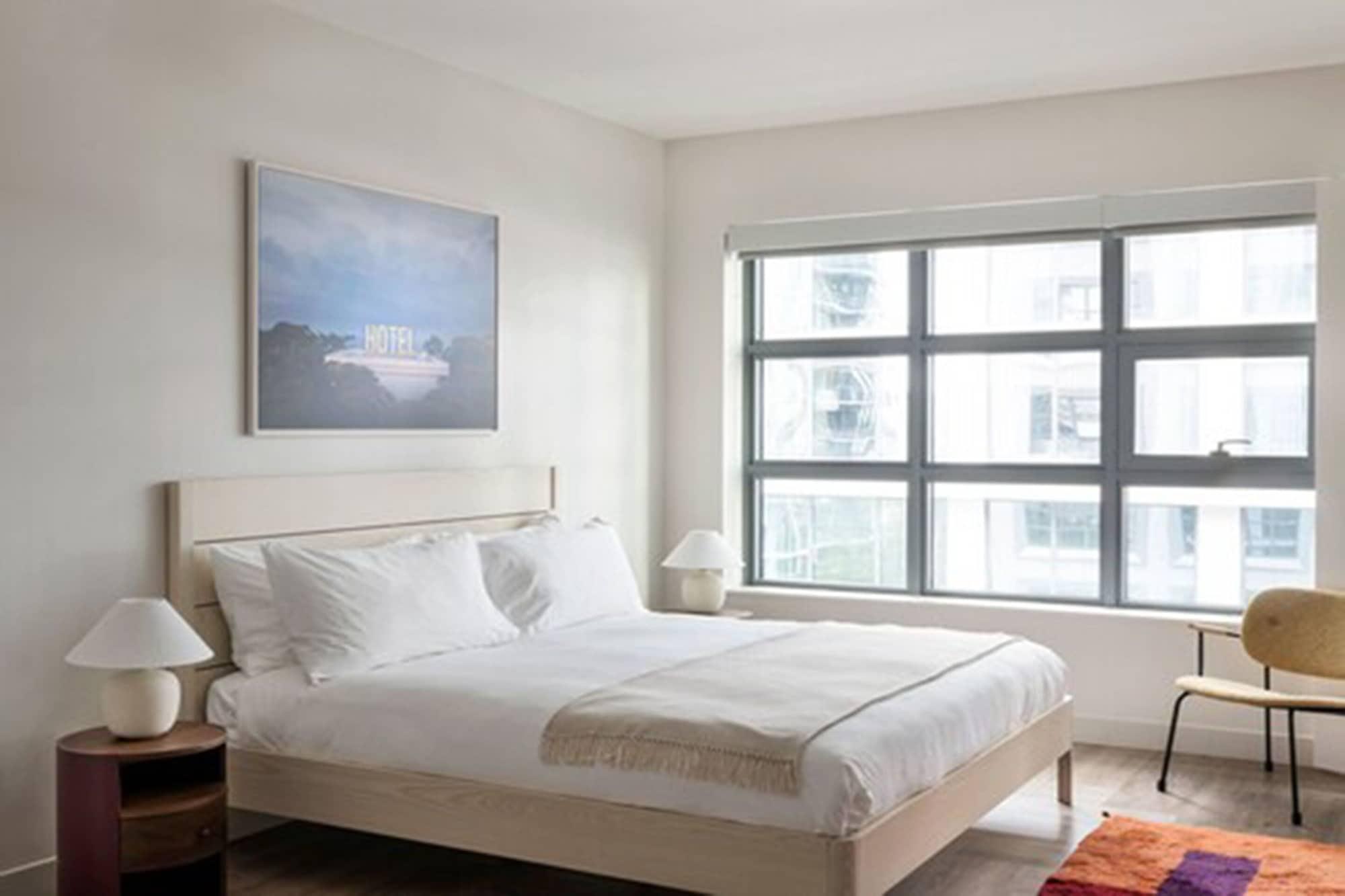 2 Bedrooms, Apartment, Den, Accessible