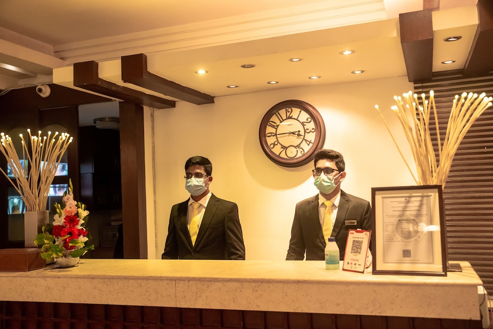 GRAND ORIENTAL HOTEL 7/60