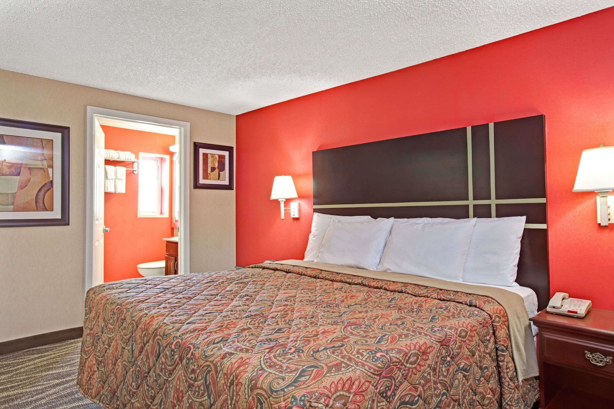 Deluxe, King Bed