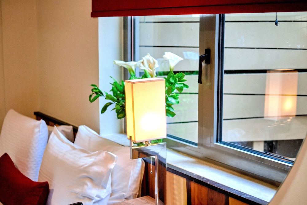 Lato Annex Boutique Rooms 17/36