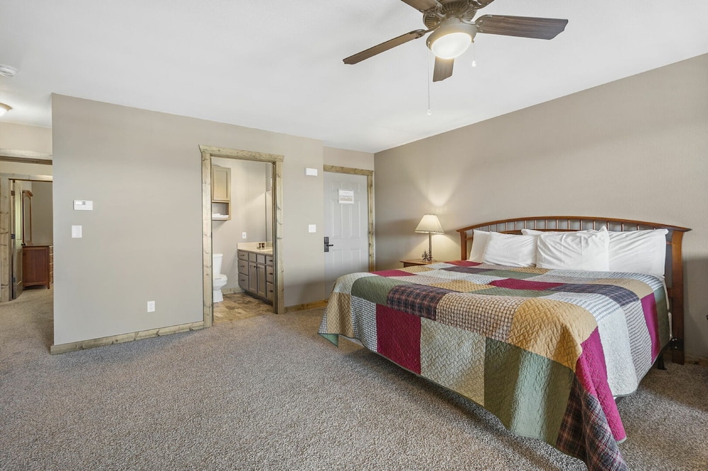 Indian Point Lodge Amp Condominiums 26/73