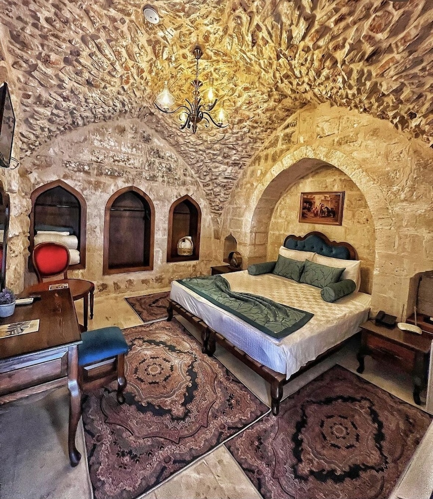 Fairouz Otel 32/50