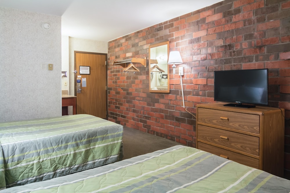 Motel6 Madison, WI - East 38/55