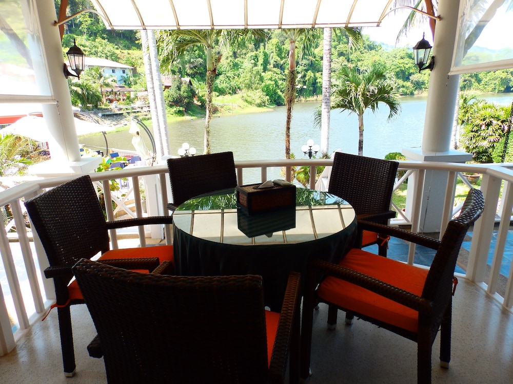 Serenity Lakeside Resort 54/69