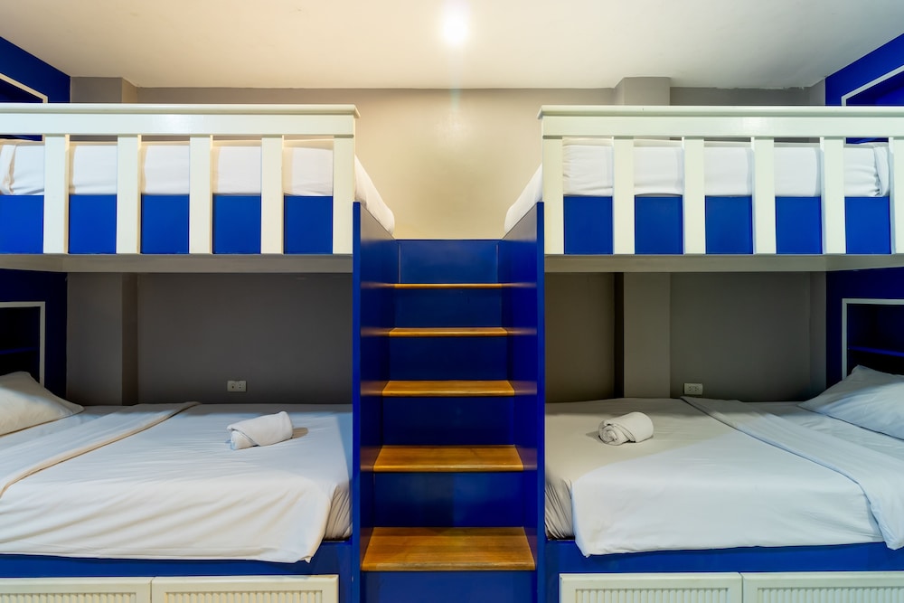The Secret Service Bed And Breakfast 31/36