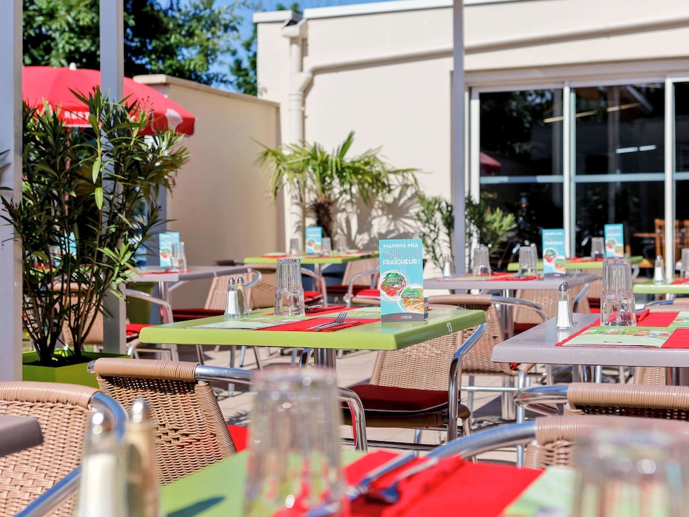 Ibis Lyon Est Bron 48/67