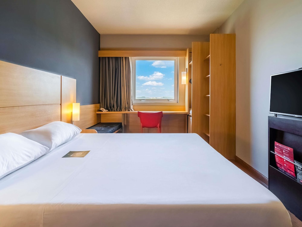 Ibis Sorocaba 13/50