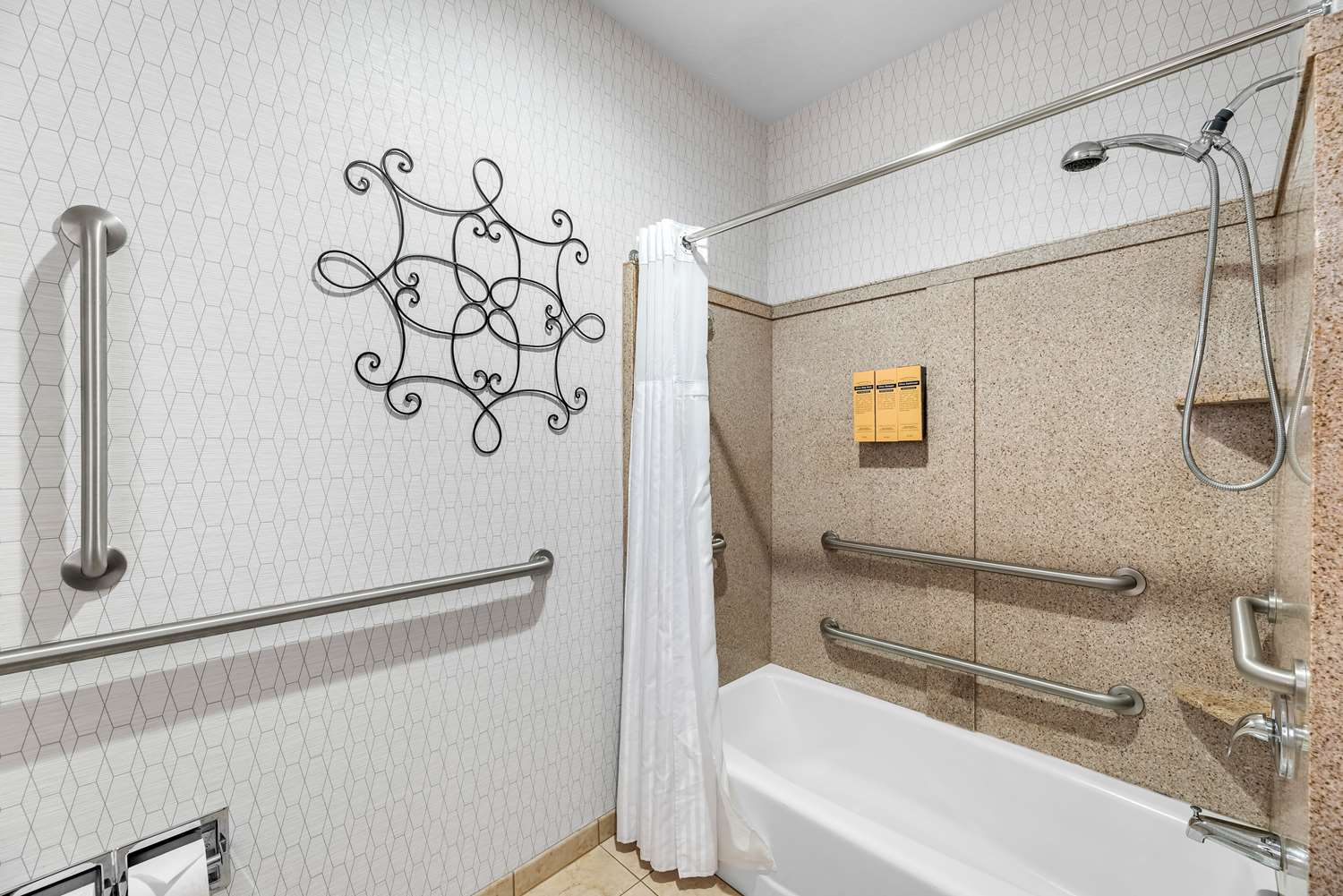 Best Western Plus Abbey Inn 38/38