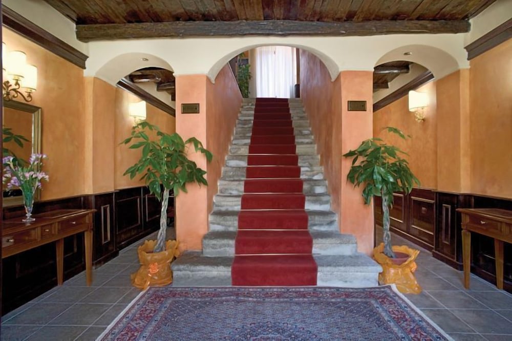 Palazzo Marzano 4/25
