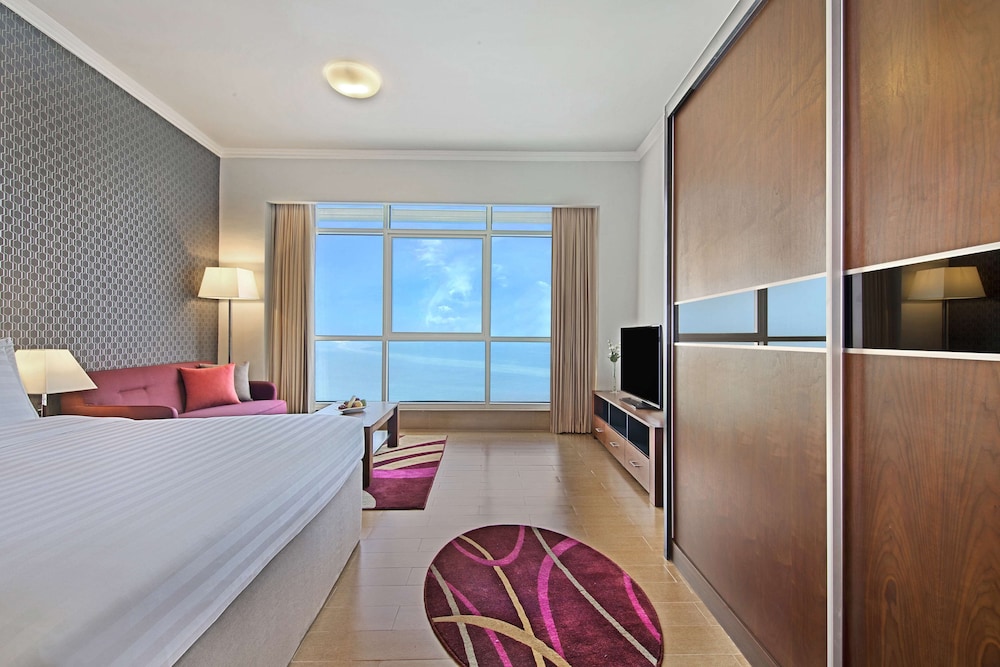 THE CURVE HOTEL 23/74