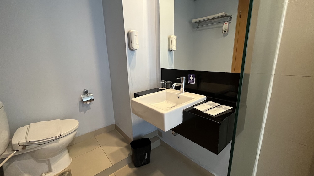Luminor Hotel Metro Indah Bandung 33/36