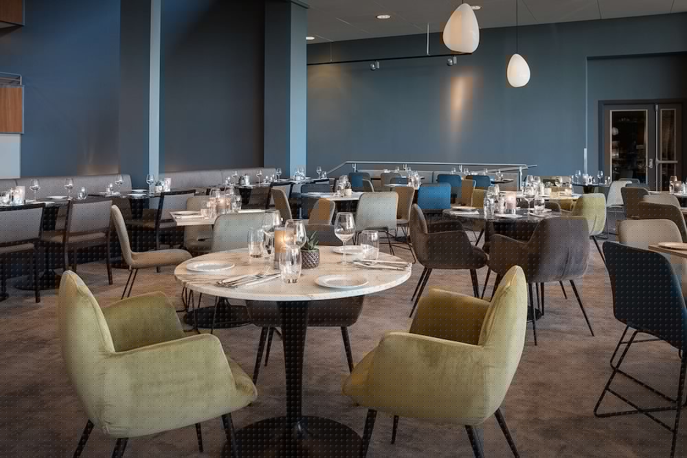 Park Inn By Radisson Oslo Airport Hotel West 45/75