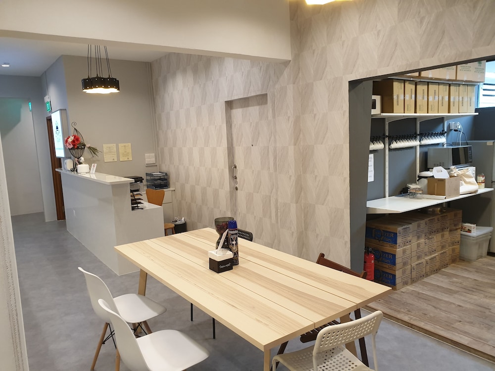 Q Loft Hotels @Bedok 23/32