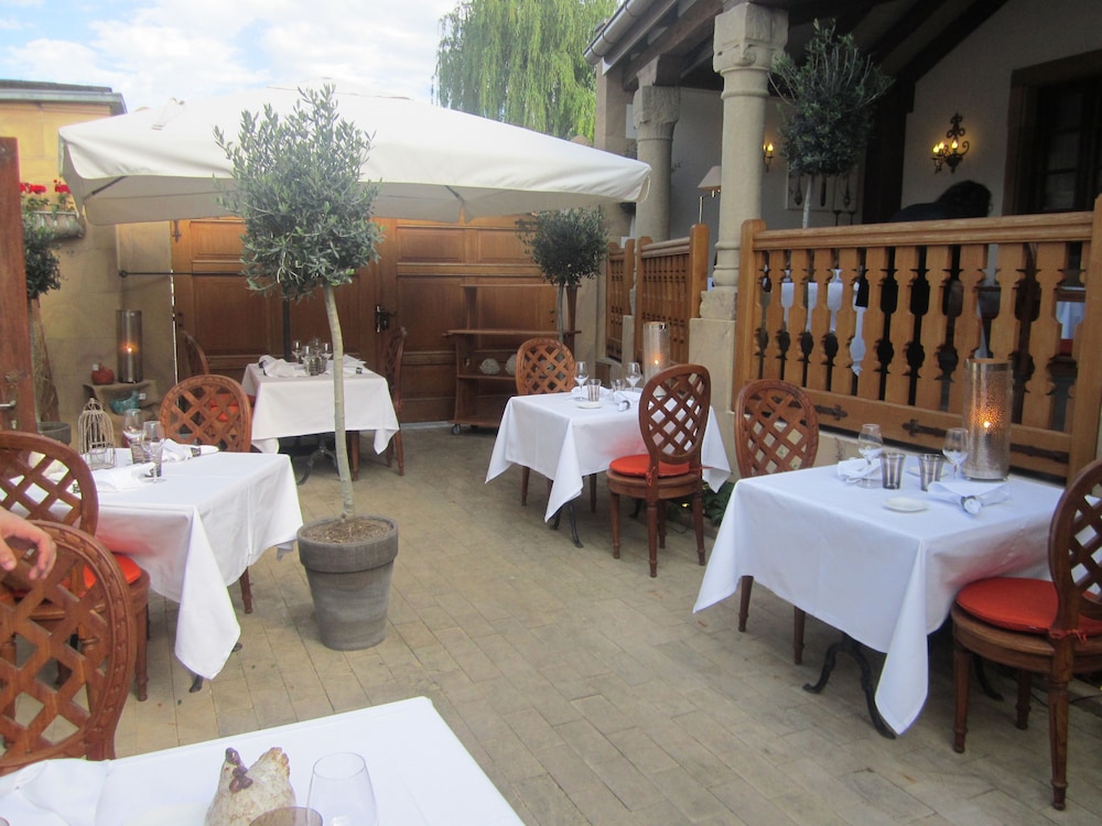 Hostellerie A La Ville de Lyon 33/38