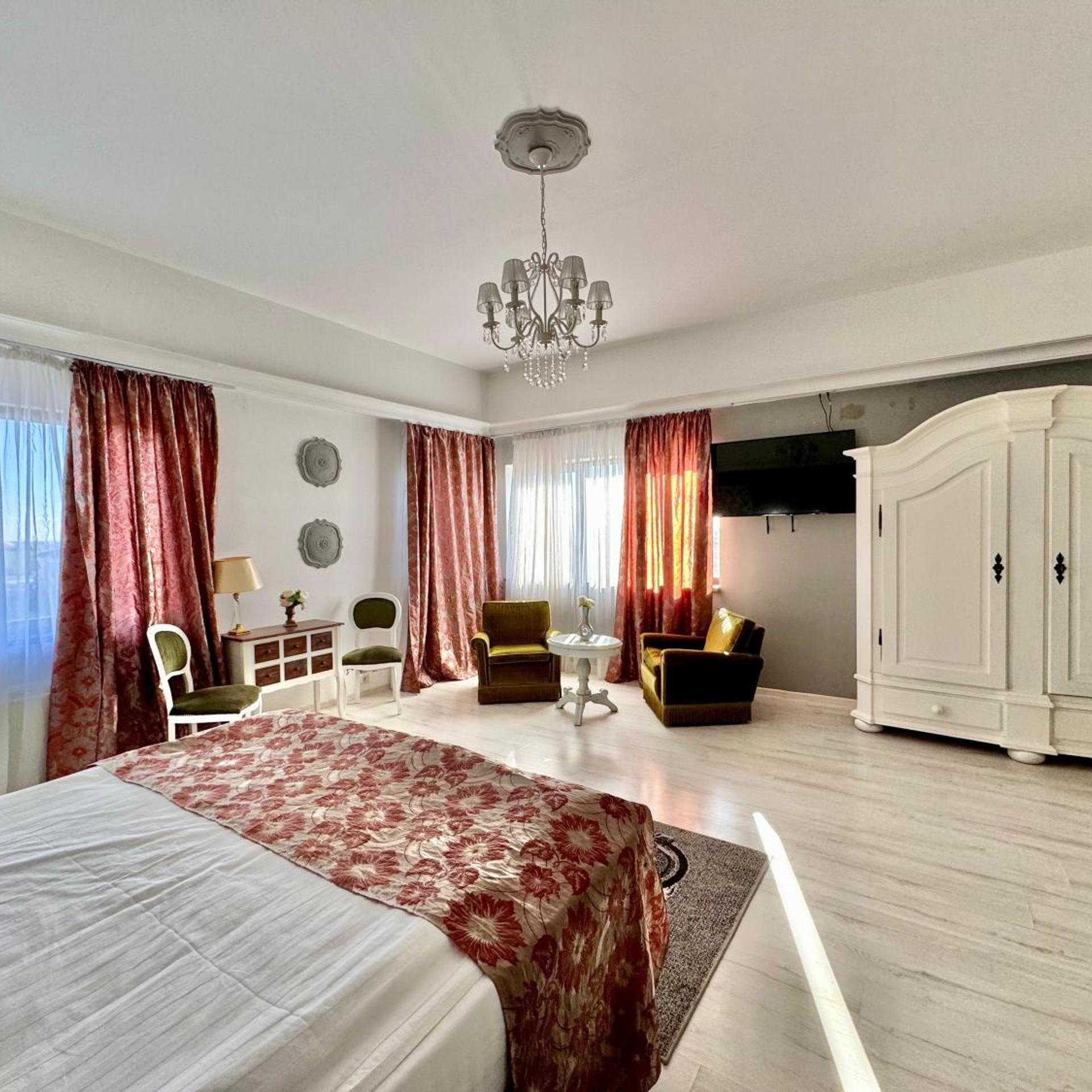 Superior, Suite, King Bed