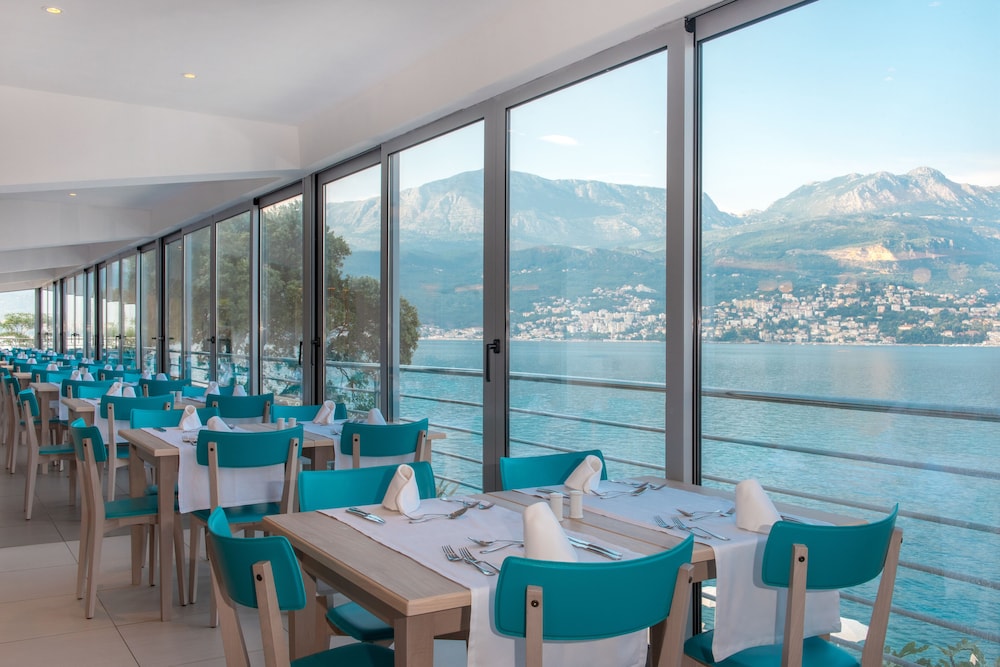 Iberostar Waves Herceg Novi 48/68