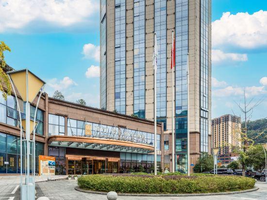 River & Holiday Rezen Hotel PengShui 3/20