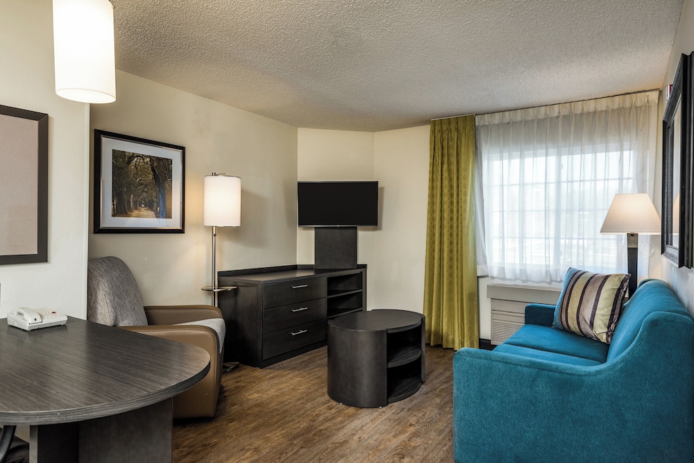 Candlewood Suites Glen Allen Short Pump, an IHG Hotel 64/73
