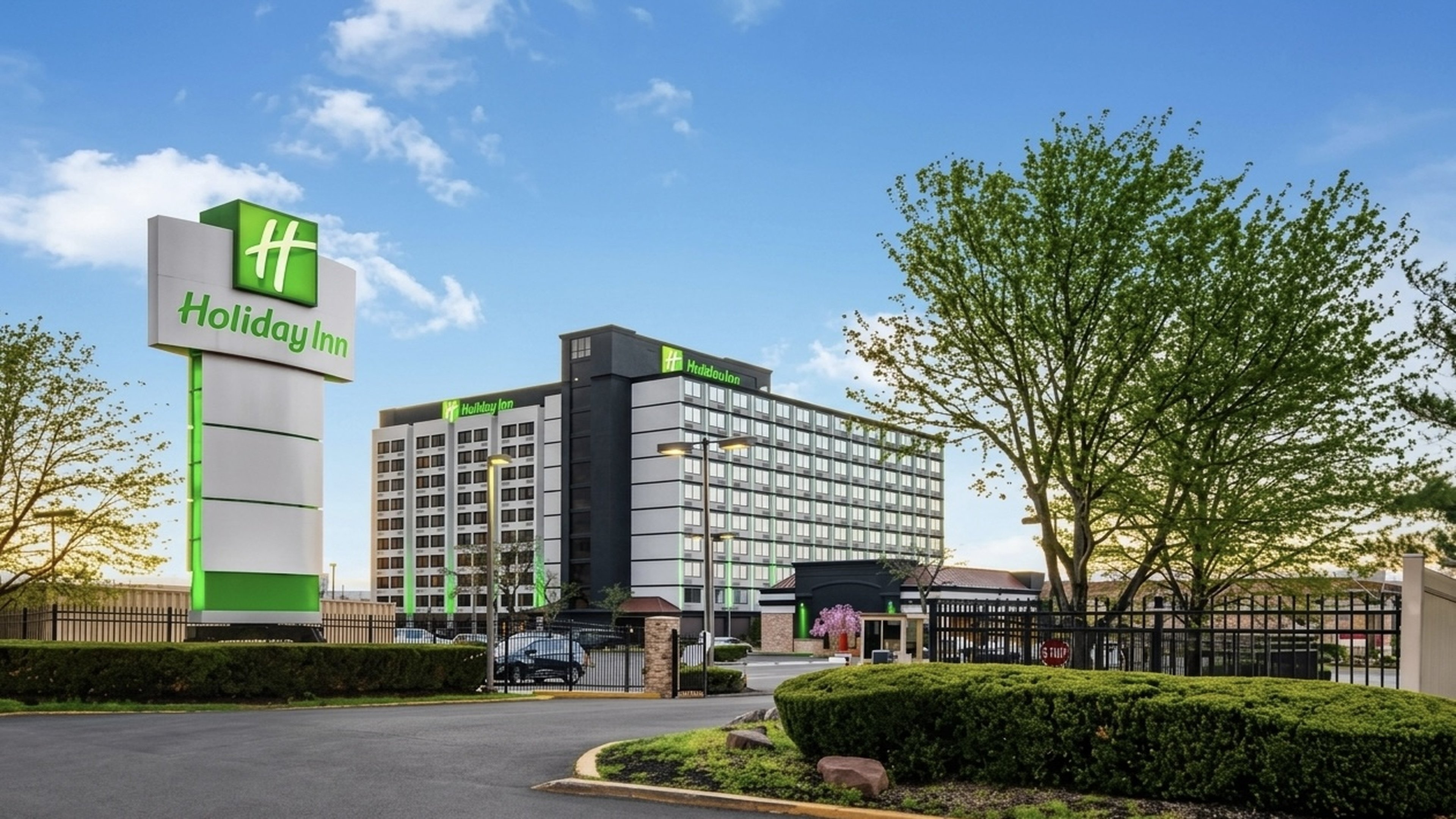 Holiday Inn Newark International Airport An Ihg Hotel 9/84