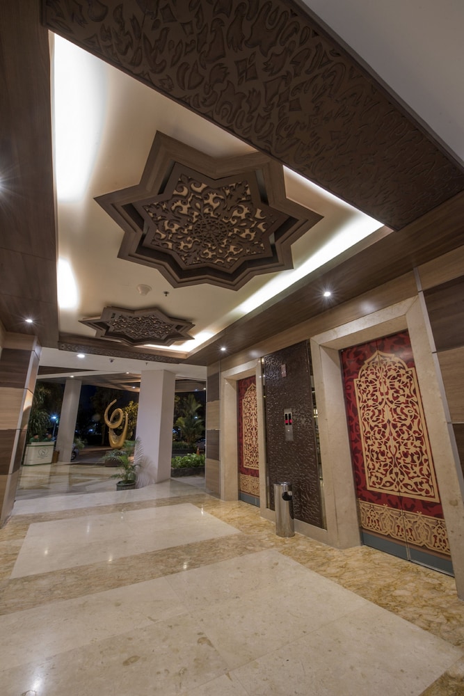 Lorin Syariah Hotel Solo 10/46