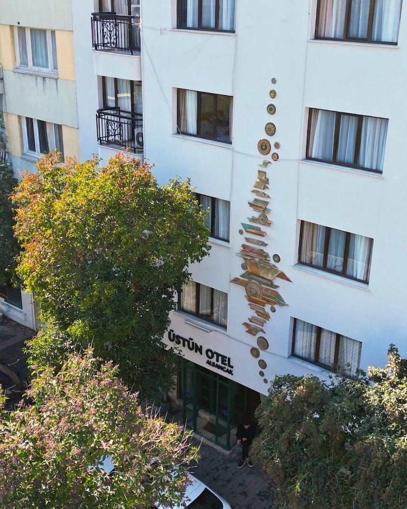 Üstün Otel Alsancak 42/48