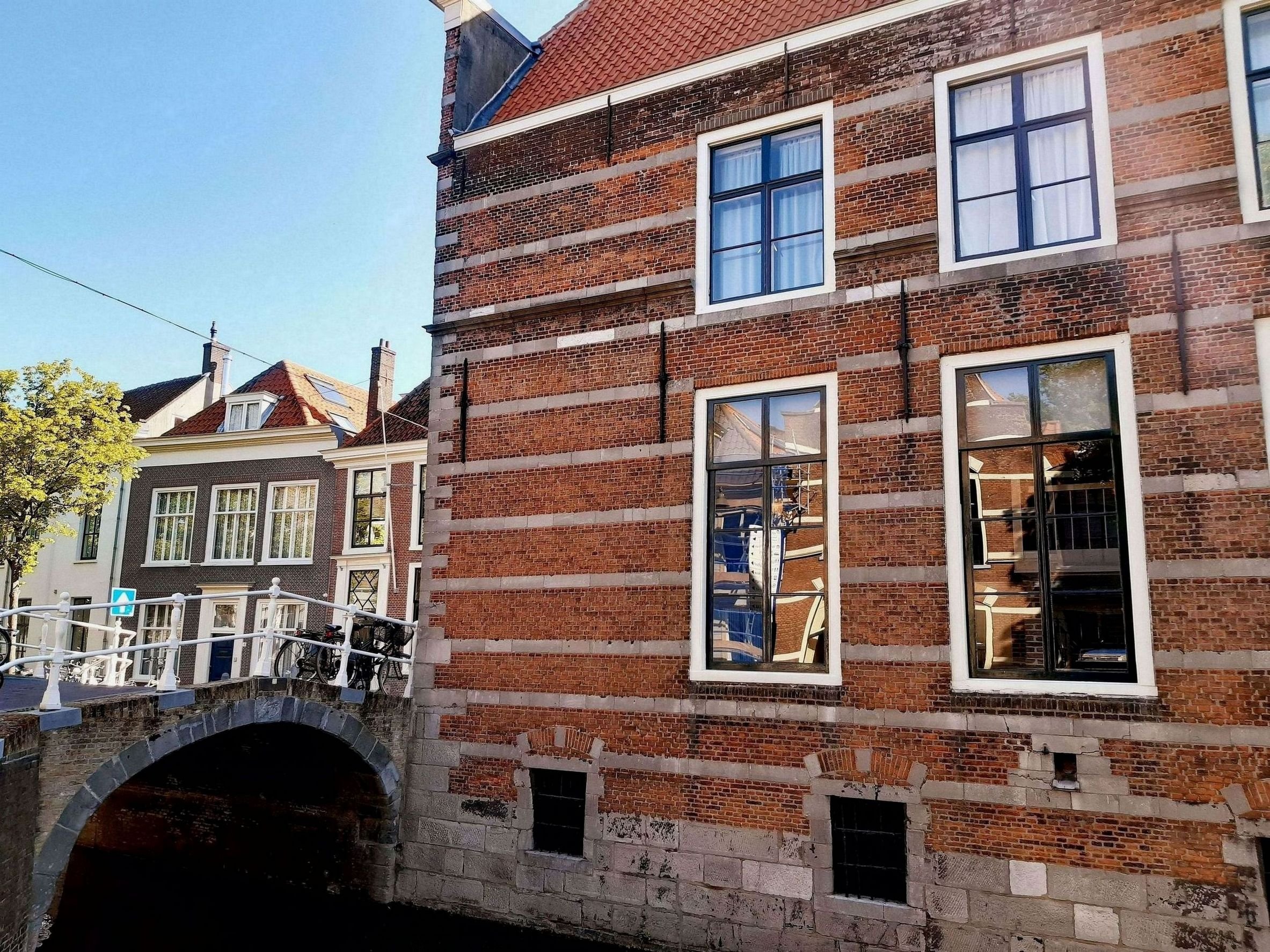 Grand Canal Delft 1/10
