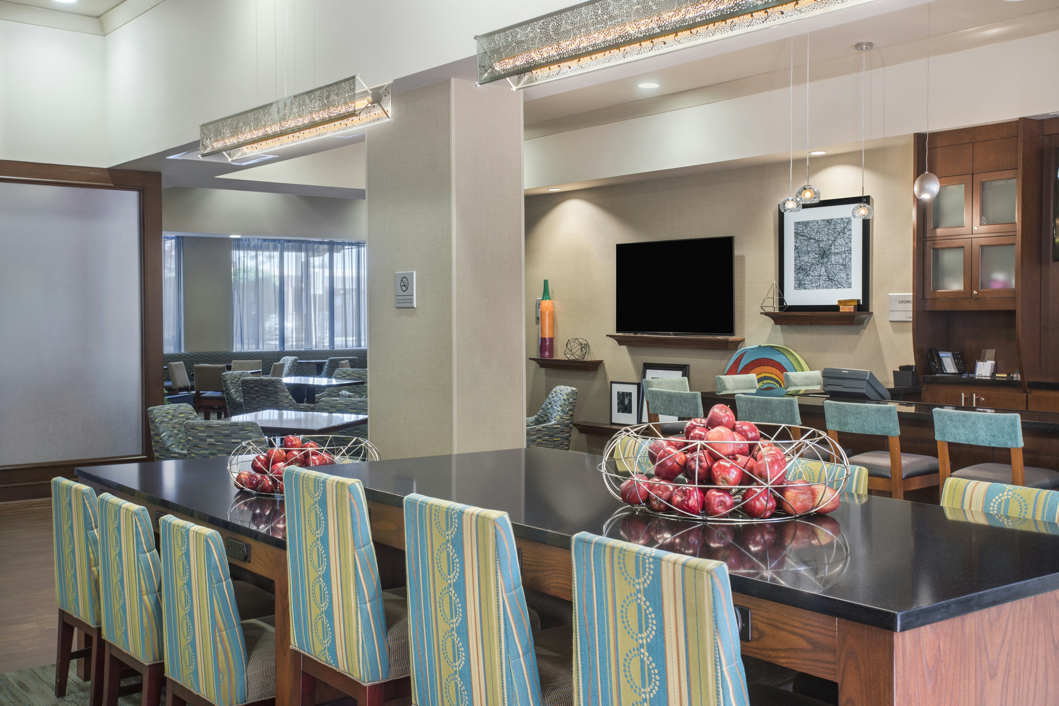 Hampton Inn Suites Little Rock Downtown 18/35