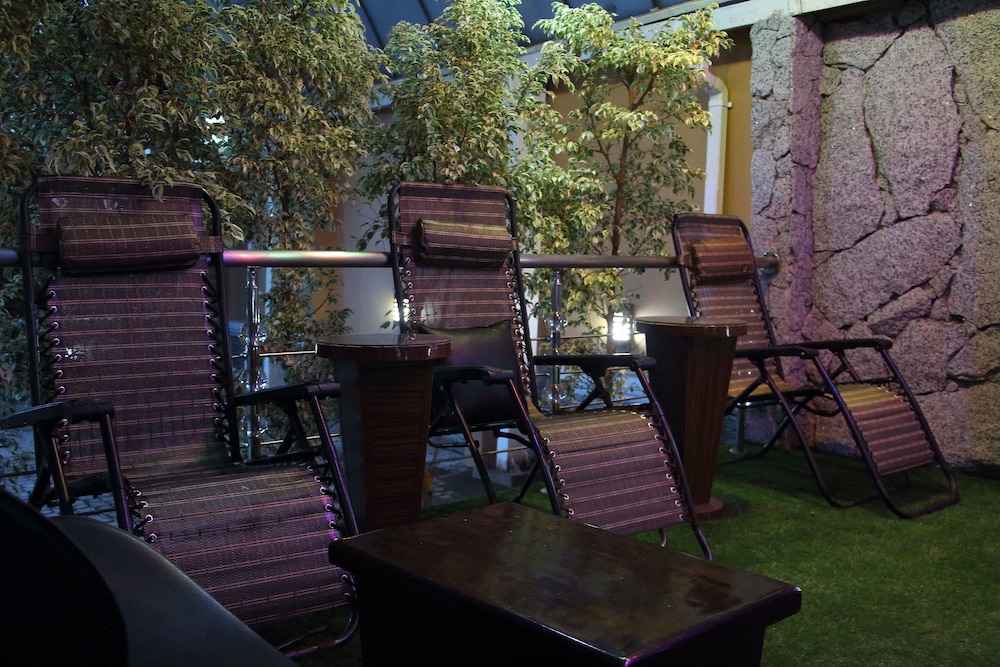 E-Suite Hotel 28/37