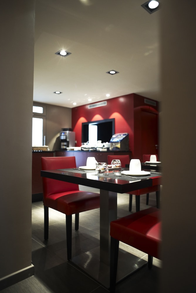 New Hotel Opera 40/57