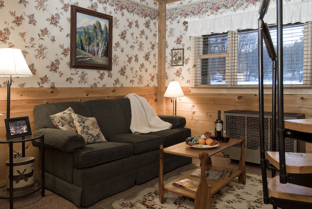 Inn at Ellis River 29/50