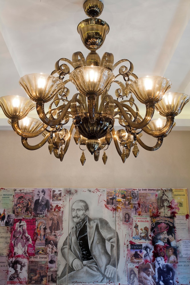 L Edmond Hotel Parc Monceau 9/67