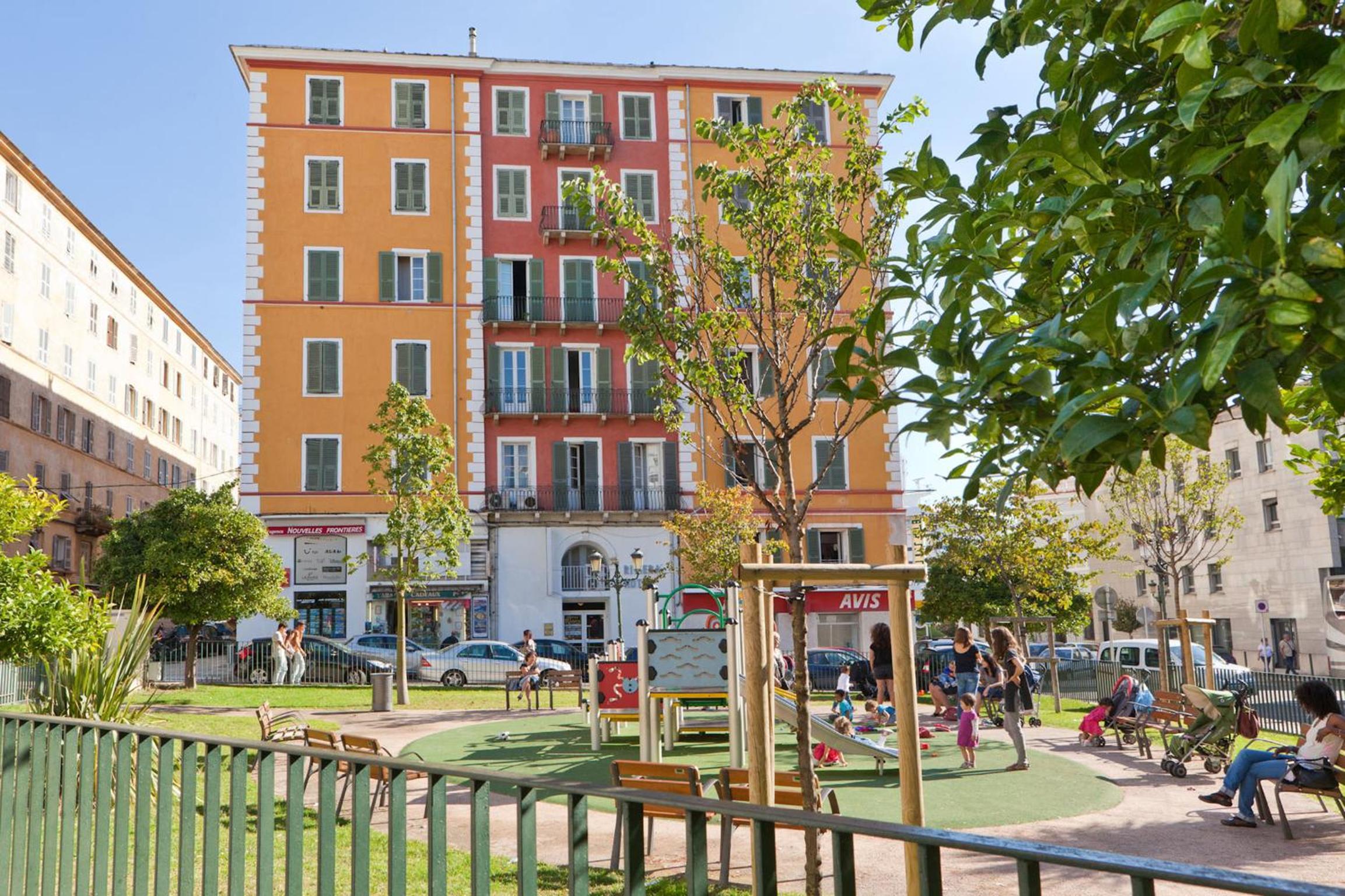 HOTEL RIVIERA 35/54